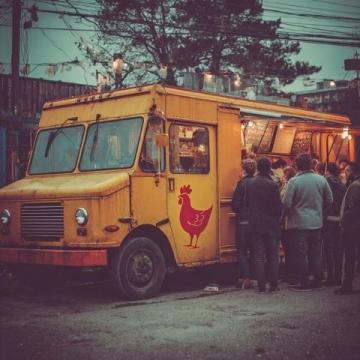 深圳18個必去夜市，美食天堂等你來探索！