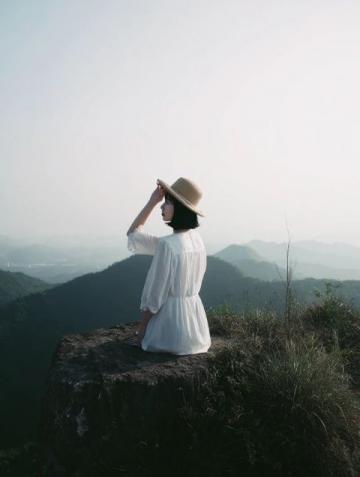 想要挑戰(zhàn)自我,體驗(yàn)一場刺激而又難忘的徒步之旅嗎?那么鄒城小刀山絕對是一個(gè)不容錯(cuò)過