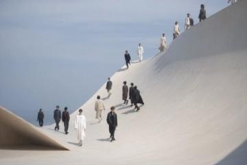 騎過山海十八彎，這群少年的畢業禮刷屏了
