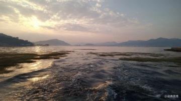 跟著大明星游四川西有都江堰,東有五鳳溪!這個古鎮火了!湖南衛視天天向上都來打