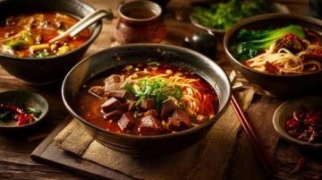 貴陽必嘗美食:經(jīng)典腸旺面的獨(dú)特魅力