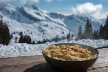雪場飯美食之旅：跨越障礙尋味冬日溫暖