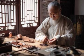 于謙盛贊四川美食:味蕾上的川蜀風情,公眾人物的美食之旅