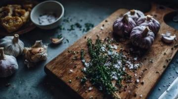 北方冬天必備老三樣:土豆、白菜與蘿卜的美味烹飪技巧