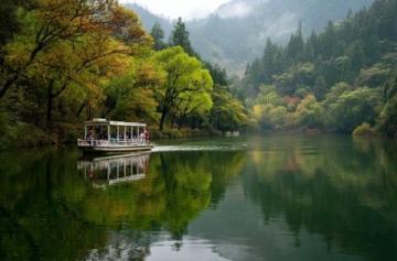 成都周邊熱門景區推薦：九寨溝、青城山、天臺山等自然風光和文化古跡
