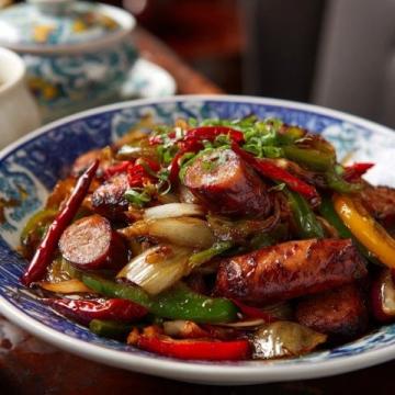淶源風(fēng)味:酸菜拌粥的獨特美味(一)