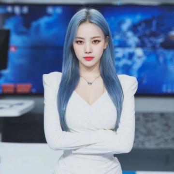 未來(lái)幾年里上海頻道將由趙琦鑫與佘雅靜兩大美女主播挑大梁