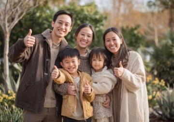 越南三姐妹跟著姐夫來中國開眼界，原本以為手握300萬越南盾就富得流油了