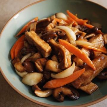 龍巖日料自助，炒雞好吃|||這家日料是我目前為止覺得價格合適，品質還不錯的一家