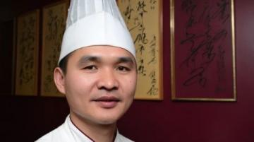 張姐的丈夫李哥鐵了心要投身餐飲行業，在市中心商業街盤下一家店面