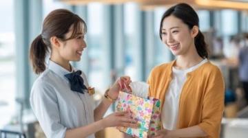 雨天五一假期室內(nèi)游玩攻略:購物美食兩不誤