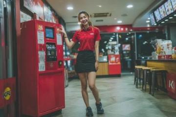 一條菜少、還貴的差評，如何讓這家5元自助快餐店逆襲成網紅？