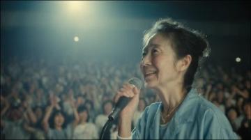 今天看了一個(gè)好電影,根據(jù)日本著名相聲大師回憶錄改編的電影佐賀的超級(jí)阿嬤