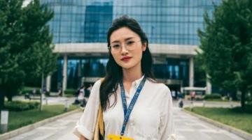 女兒一個很要好的湖北恩施的大學(xué)同學(xué)小辣去年就邀請我們一家暑假去湖北游玩