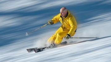 金佛山雪場開放，暢享滑雪樂趣，冬日旅游勝地不容錯過！