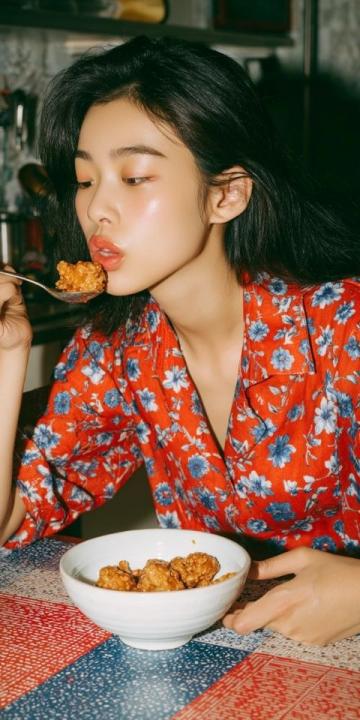 揭秘趙一鳴零食現(xiàn)象:快速擴(kuò)張與市場影響