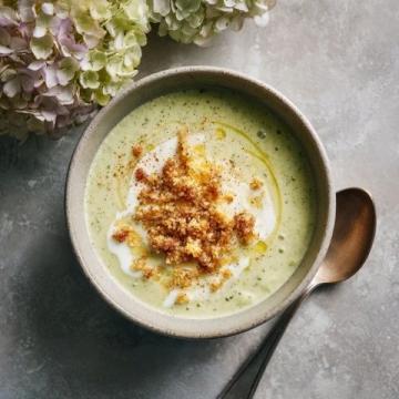 白菜豆腐三鮮湯：簡單營養，全家適宜的養生佳品