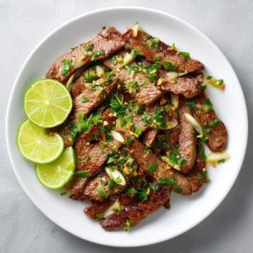 春夏必備！菠蘿拌牛肉食譜：酸甜鮮香，簡單易做營養滿分