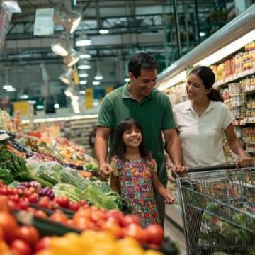 晚市購物驚喜：帶娃散步偶遇“天仙配”促銷，蔬菜肉品超值優惠