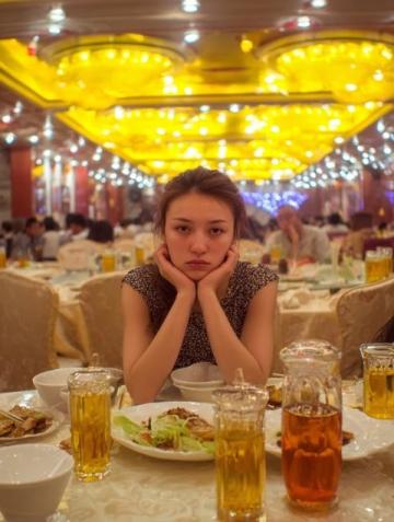 權(quán)哥帶美籍華人朋友嘗遍鄭州美食，粵菜館體驗(yàn)如何？