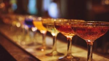 暢飲之道:全面解析喝酒常識與禮儀