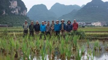 騎過山海十八彎，這群少年的畢業禮刷屏了