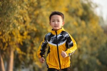 三月周末帶外孫女游長沙谷山體育公園享美食趣事多
