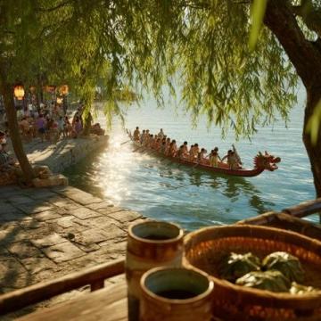 三亞之旅:美景與美食的完美結(jié)合,精選攻略、美食推薦、住宿建議、交通指南和注意事項(xiàng)
