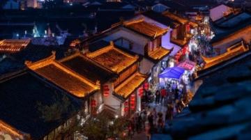 洛陽夜經(jīng)濟爆火！穿越時空的狂歡和神仙般的美食