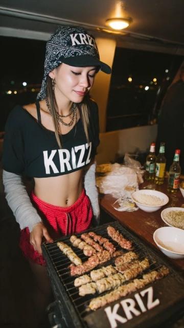 南寧夜市：排隊1小時也要嘗的街頭美食盛宴，100元扶墻走的味覺狂歡！