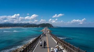 青島兩日游攻略：漫步棧橋，探索八大關風情與嶗山美景