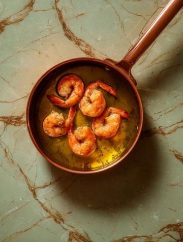 家常麻辣蝦,吮指回味無(wú)窮