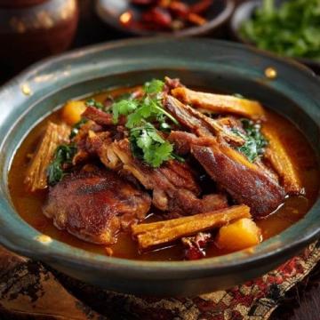 河北趙縣特色美食:趙州咸驢肉的魅力與全驢宴體驗