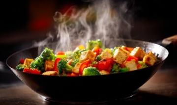 縣城醫(yī)院周邊美食價格調查：豆腐炒肉16元、苦瓜炒蛋13元公道嗎？