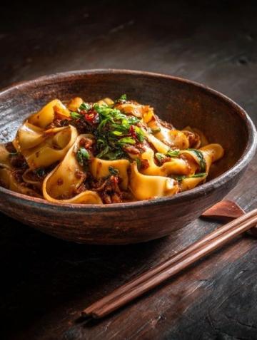 美食愛好者心中的雜醬面:情感、記憶和傳承