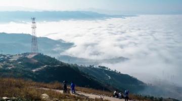 想要挑戰(zhàn)自我,體驗(yàn)一場刺激而又難忘的徒步之旅嗎?那么鄒城小刀山絕對是一個(gè)不容錯(cuò)過