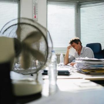 高溫來襲：防暑降溫小貼士，守護健康每一天