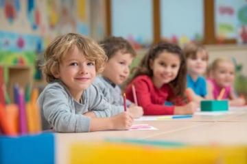 孩子幼兒園就該學一年級知識嗎?快樂童年與壓力教育的糾結,求支招!