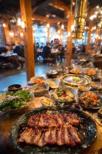 好久沒有來過南坪了，今天我們去吃太和羊肉館，這家開了20年的羊肉館