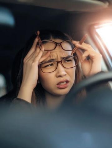 女子駕車遇查酒駕,吹氣后紅燈亮起竟是因吃荔枝!