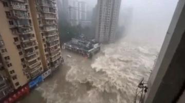 臺風貝碧嘉登陸上海三區！見證加裝電梯抗災表現及龍華素月餅品鑒