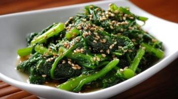 西瓜翠衣炒青豆:清新爽口的夏日家常菜譜