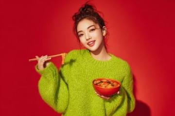 龔氏小吃老板感慨油香火爆一年:從抖音走紅到成立餐飲公司