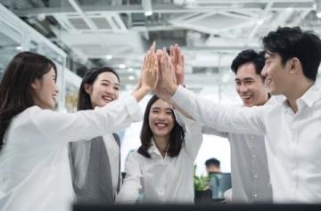 如何在上海定制一場難忘的室內年會與團隊建設活動?