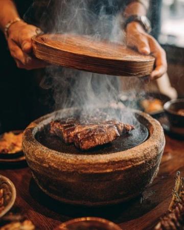 保山西瓜瓢牛肉米線:炭火煮沸的滇西風味