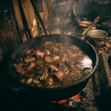呼市傳統(tǒng)名菜過油肉的制作與魅力探索