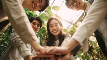 如何在上海定制一場難忘的室內年會與團隊建設活動?