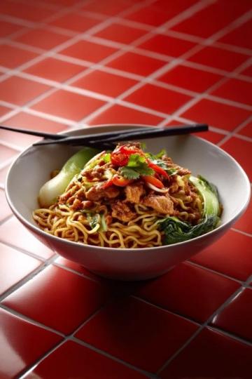 保定必嘗面食推薦：羊雜面、鐵鍋燜面與熱干面