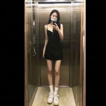 74歲劉曉慶曬照慶五一,逆齡狀態驚呆網友這確定不是47歲?