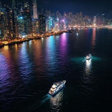 魅力香港之行:維港夜景、山頂鳥瞰與迪士尼夢幻之旅